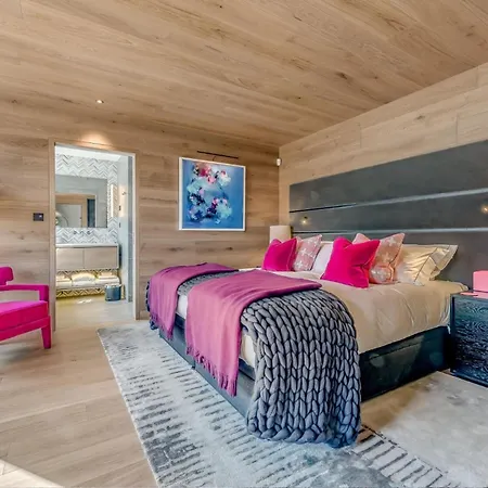 بيت للعطل Luxury Chalet With Pool سولدن